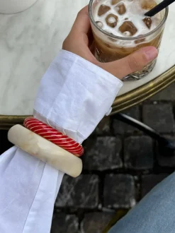 Design By Si Eivora armbånd med striber - Rød/guld Sale