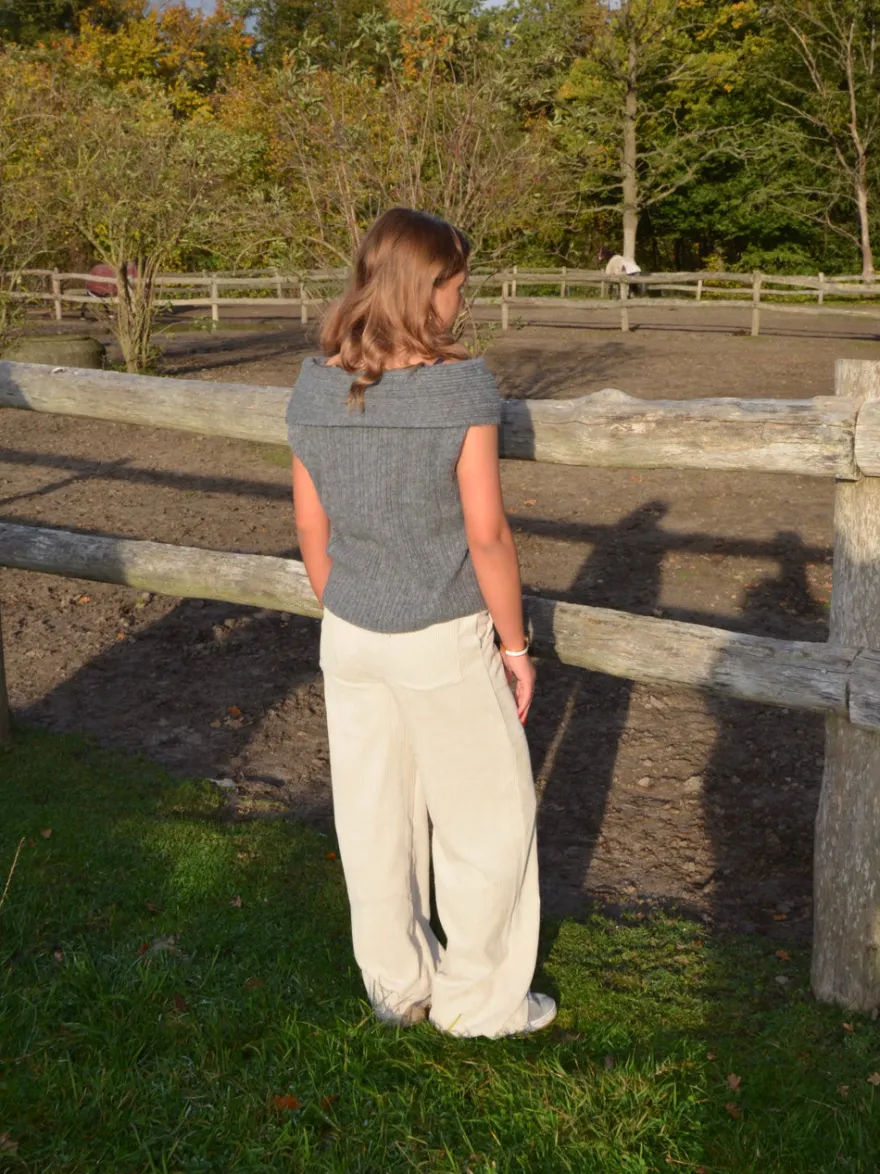 Design By Si Elinor off shoulder strikvest - Grå