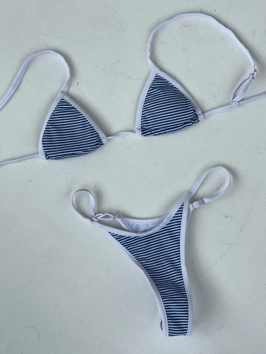 Design By Si Elyna bikini med striber - Blå/hvid Hot