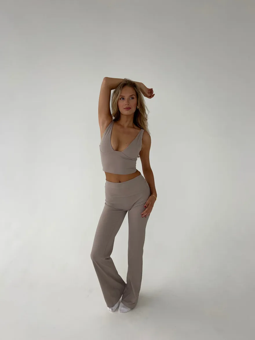 Design By Si Essential flared pants - Ash Best