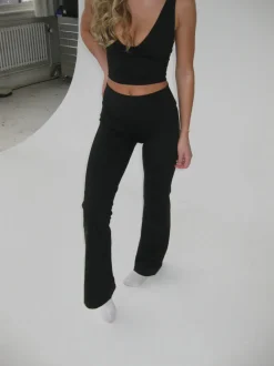 Design By Si Essential flared pants - Jet black Hot