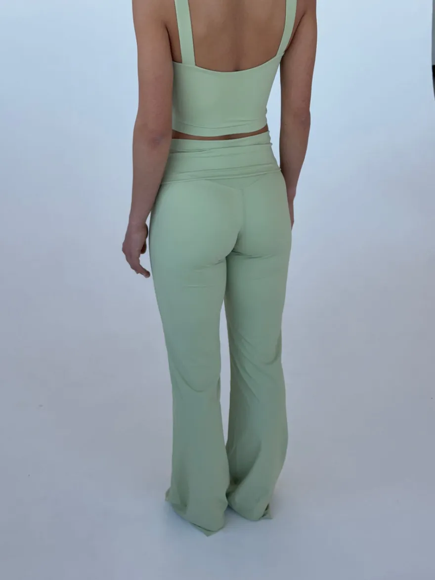 Design By Si Essential flared pants - Matcha Hot