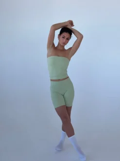 Design By Si Essential shorts - Matcha Best