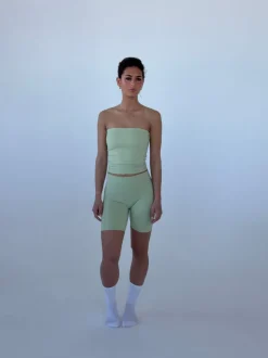 Design By Si Essential shorts - Matcha Best