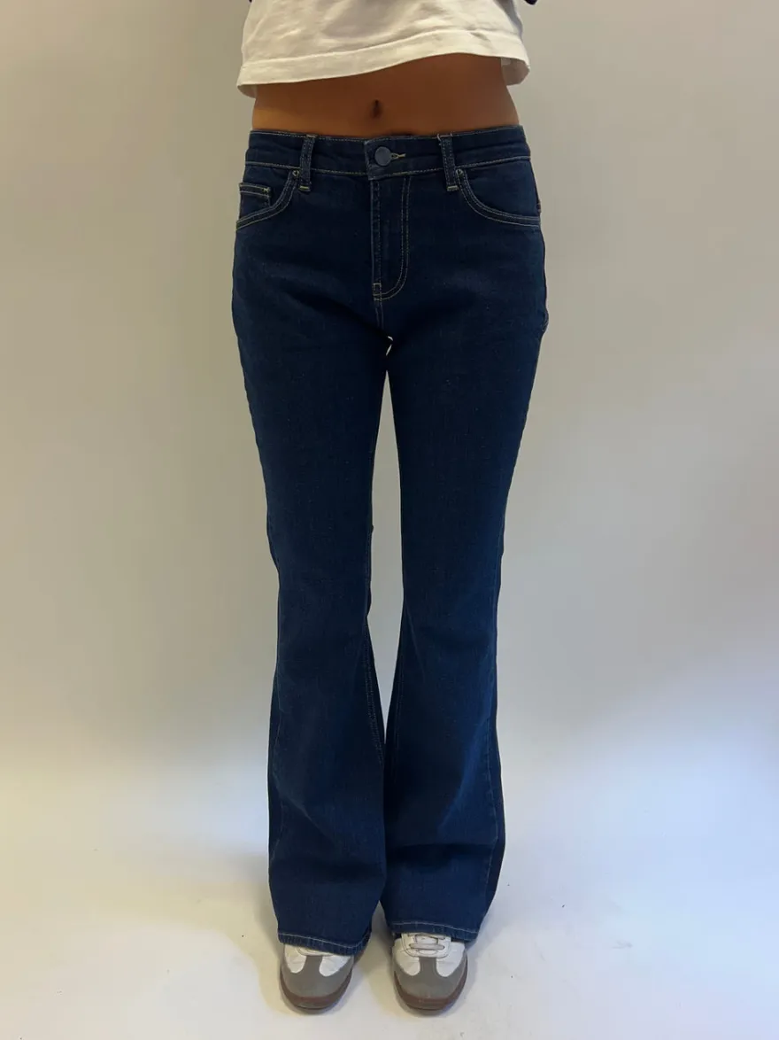 Design By Si Flared star jeans med guld stjerne - Mørk denim Clearance