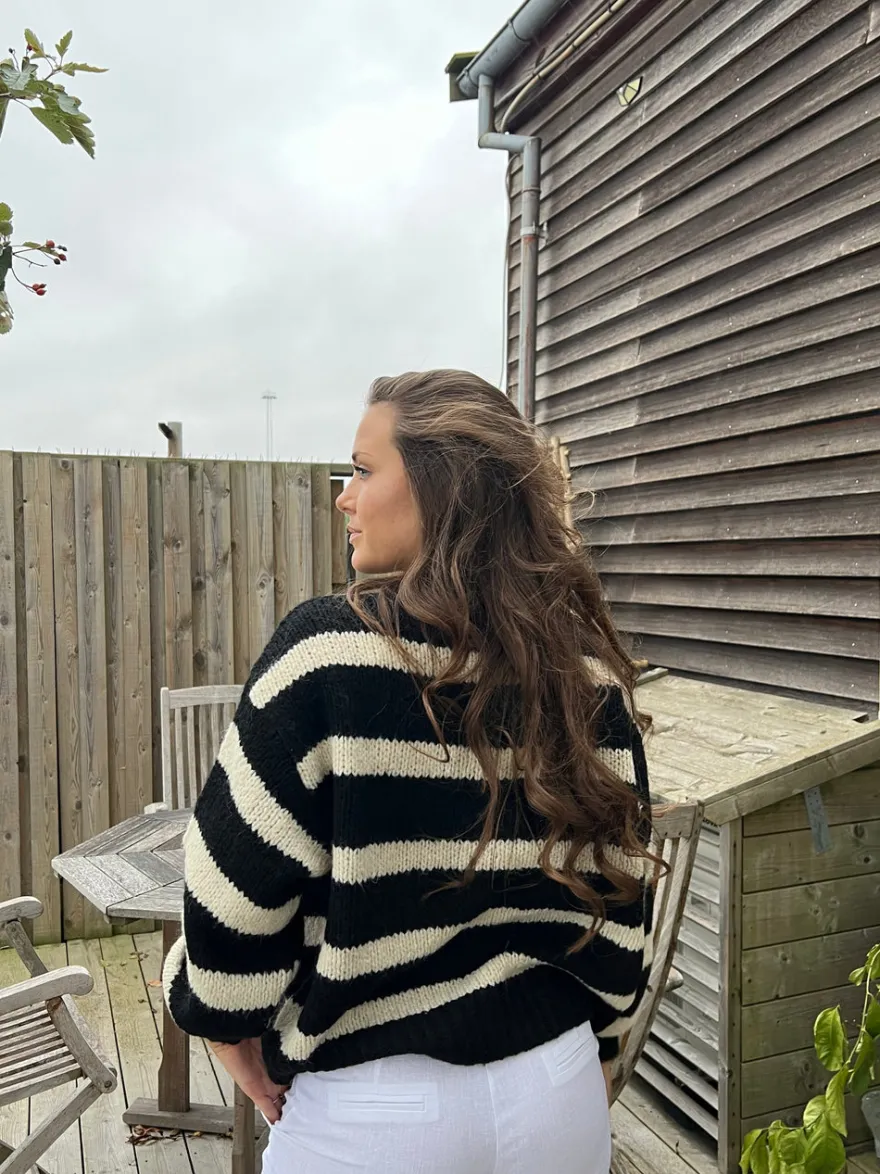Design By Si Flavia cardigan med striber - Sort/off white