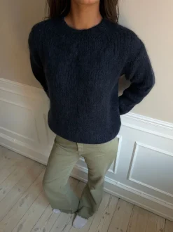 Design By Si Genevieve striktrøje - Navy Sale