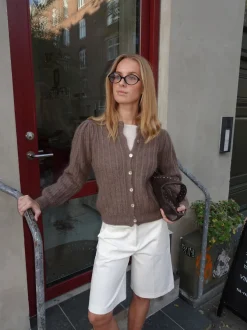 Design By Si Grace cardigan i strik - Brun
