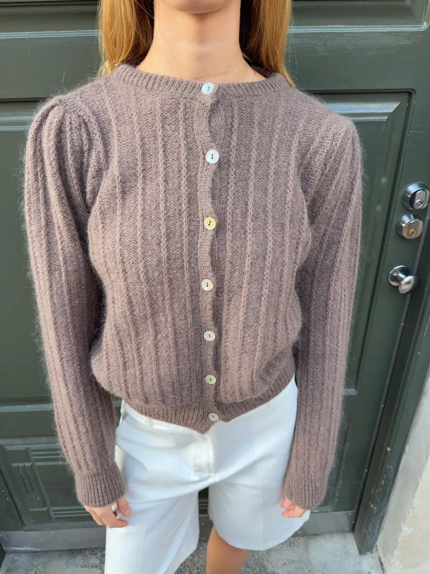 Design By Si Grace cardigan i strik - Brun