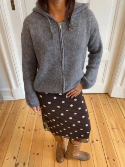 Design By Si Gregina hoodie med zip i strik - Grå Discount