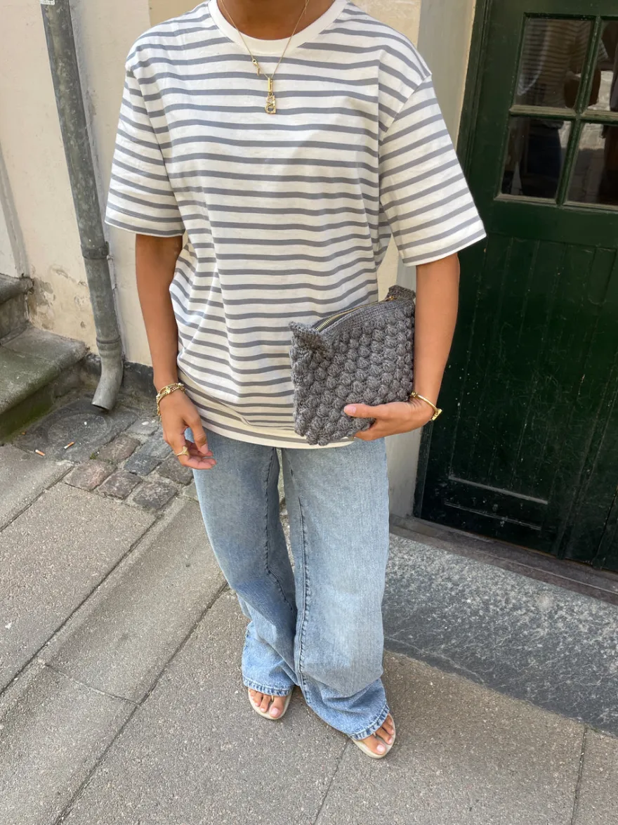 Design By Si Hæklet clutch - Mørk grå Sale