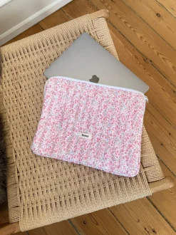 Design By Si Honey computer sleeve - Hvid med lyserøde/blå blomster Clearance