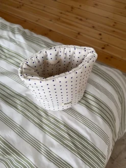 Design By Si Honey lille opbevaring med prikker - Hvid/blå Hot