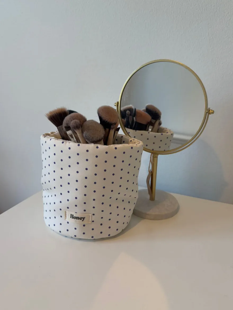 Design By Si Honey lille opbevaring med prikker - Hvid/blå Hot