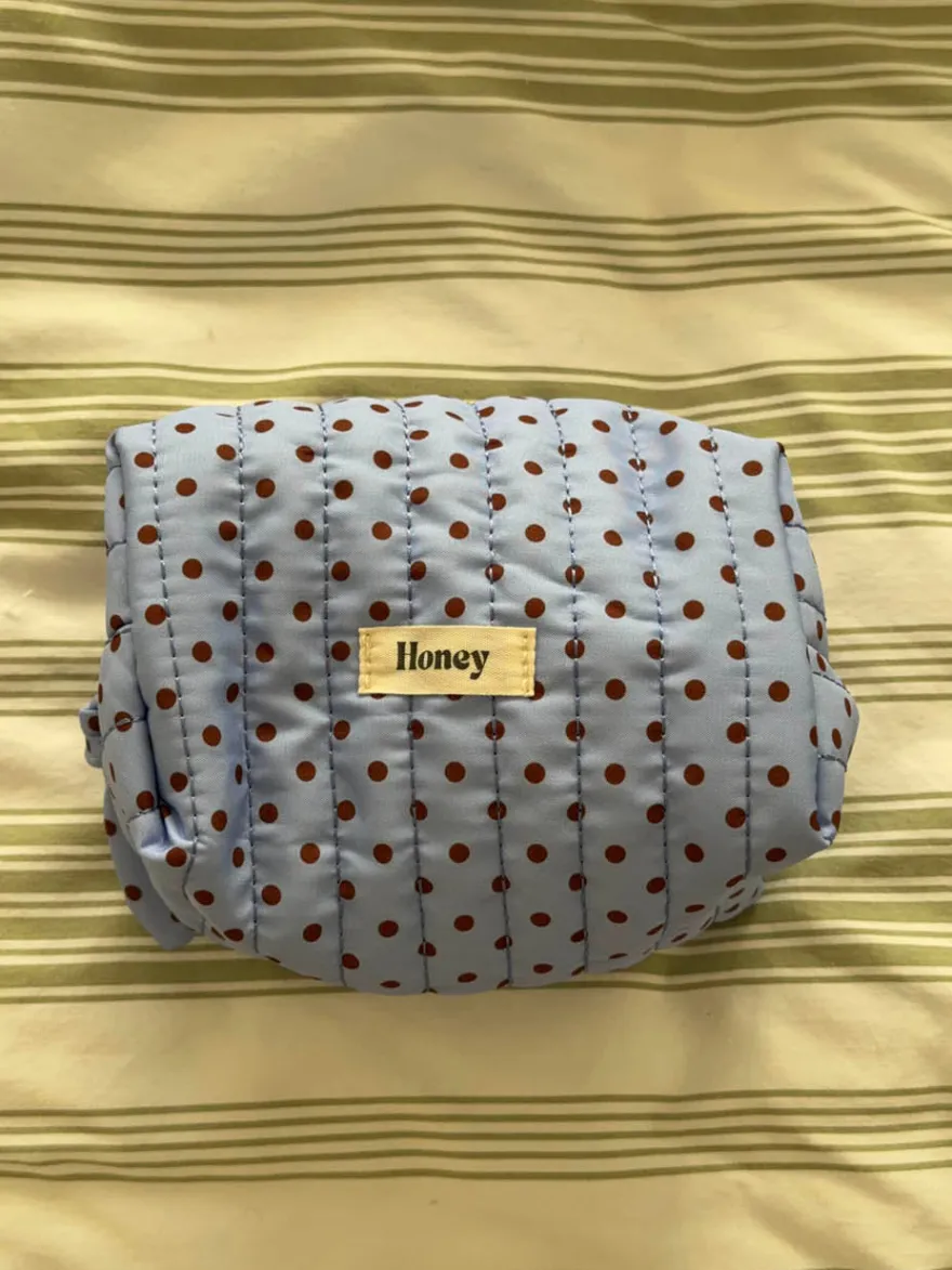 Design By Si Honey lille toilettaske med prikker - Blå/brun New