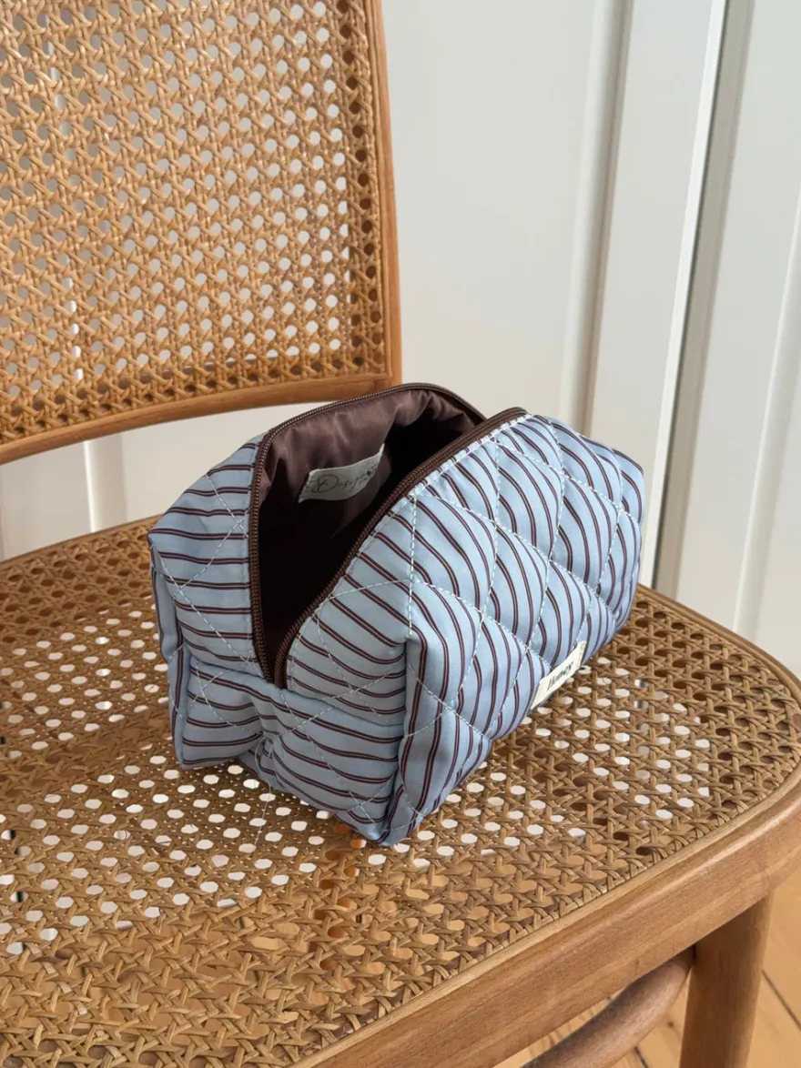 Design By Si Honey lille toilettaske med striber - Blå/brun Outlet
