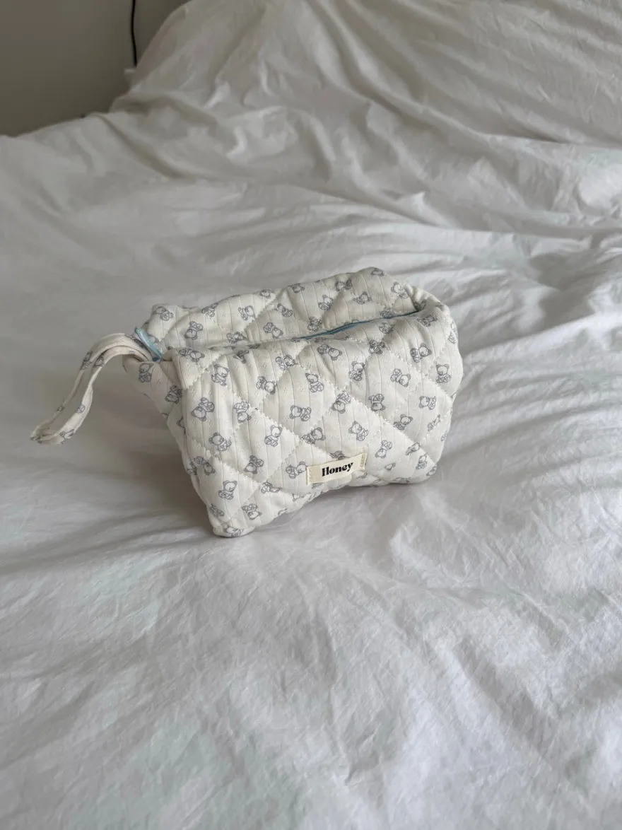 Design By Si Honey lille toilettaske - Off white med bamser Hot