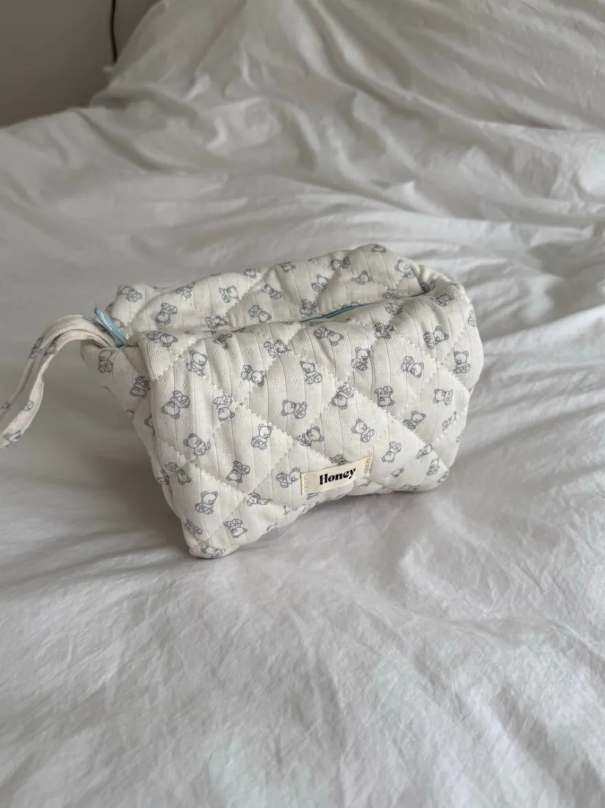 Design By Si Honey lille toilettaske - Off white med bamser Hot