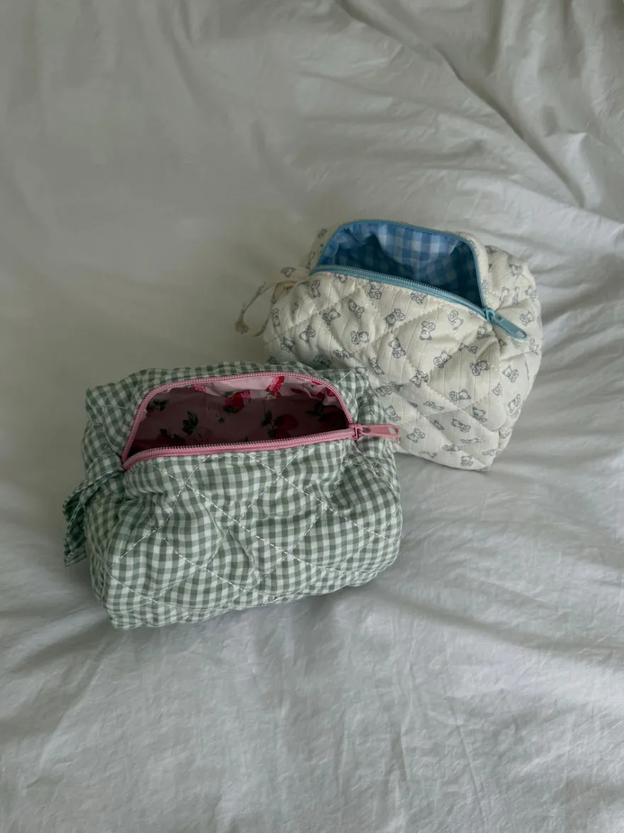 Design By Si Honey lille toilettaske - Off white med bamser Hot
