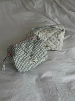 Design By Si Honey lille toilettaske - Off white med bamser Hot
