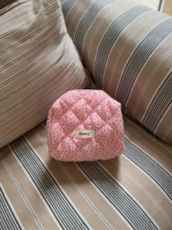 Design By Si Honey lille toilettaske - Pink med små blomster Online