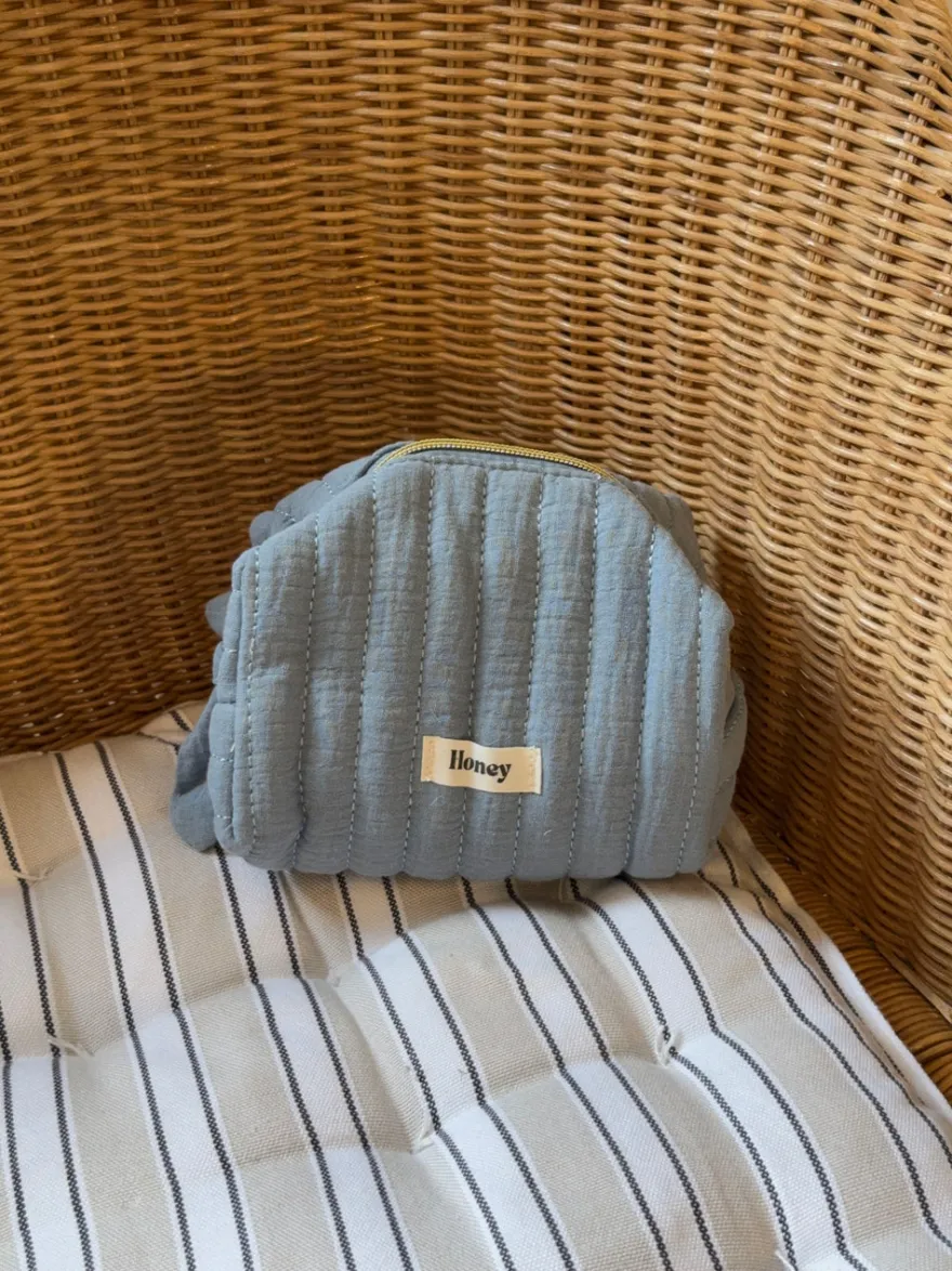 Design By Si Honey lille toilettaske - Støvet blå Clearance