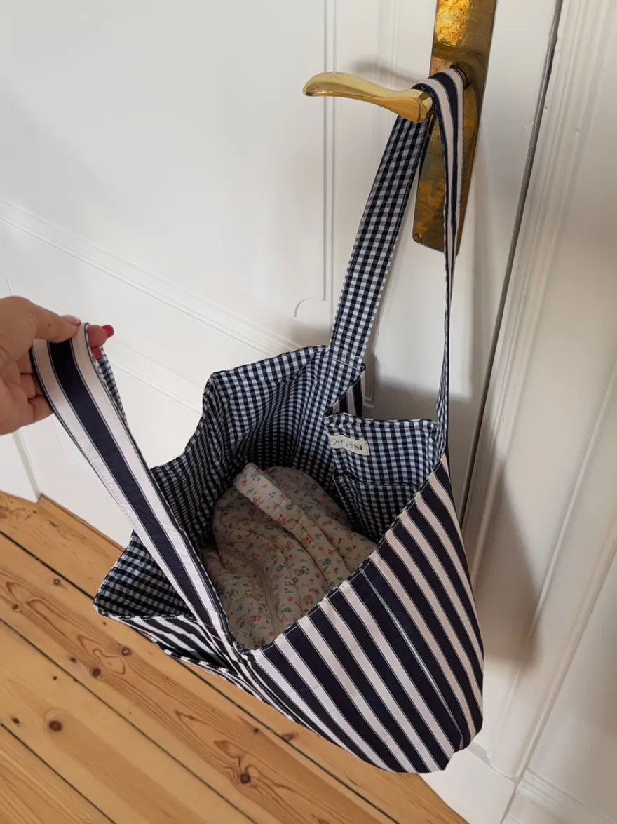Design By Si Honey net med striber - Navy/hvid Outlet