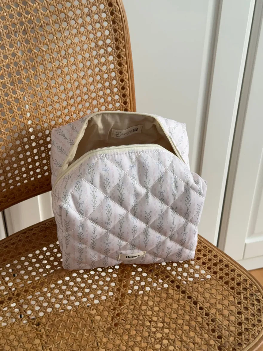Design By Si Honey stor toilettaske med mønster - Off white Hot