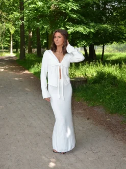 Design By Si Ines maxinederdel i strik - Hvid Online