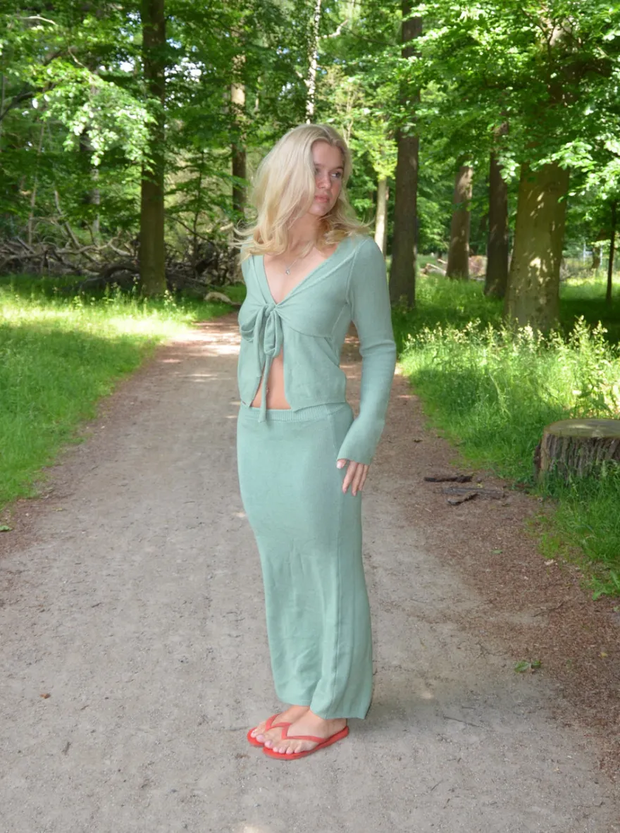 Design By Si Ines maxinederdel i strik - Støvet grøn Sale