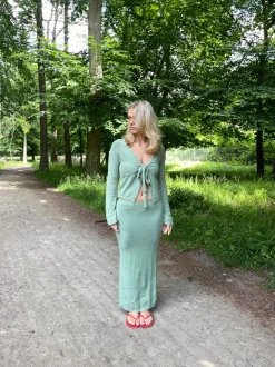 Design By Si Ines strikket bluse med bindebånd - Støvet grøn Best