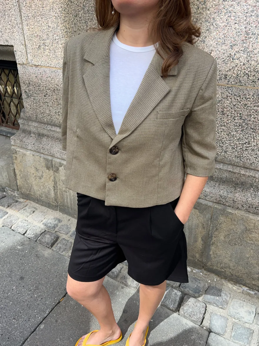 Design By Si Juliane cropped blazer i tern - Grøn Sale