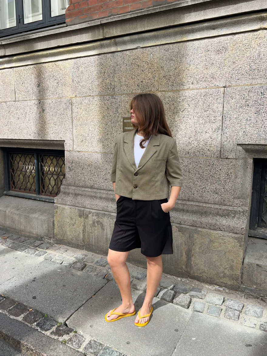 Design By Si Juliane cropped blazer i tern - Grøn Sale