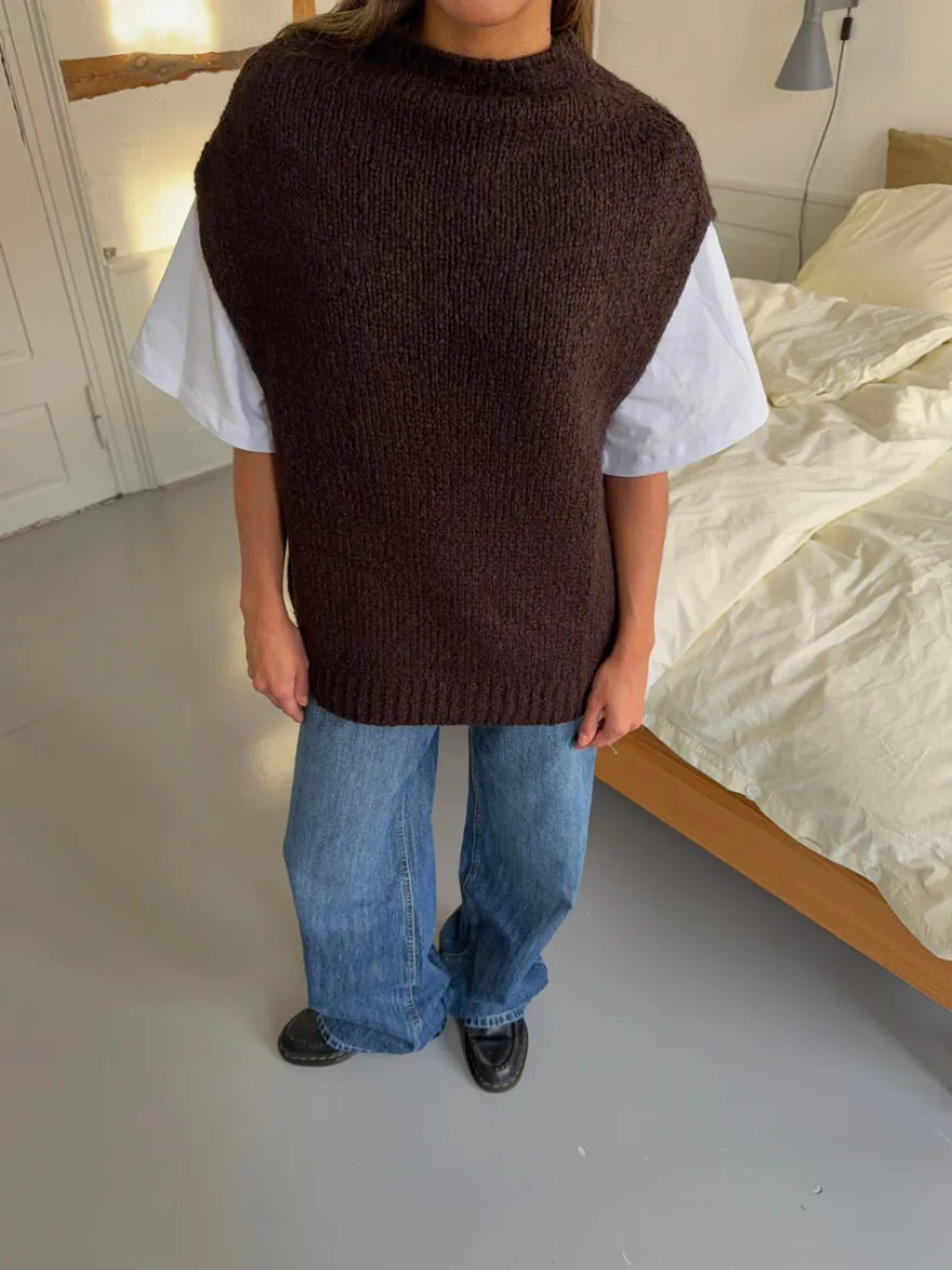 Design By Si Kahula strikvest med t-shirt - Brun/hvid Hot