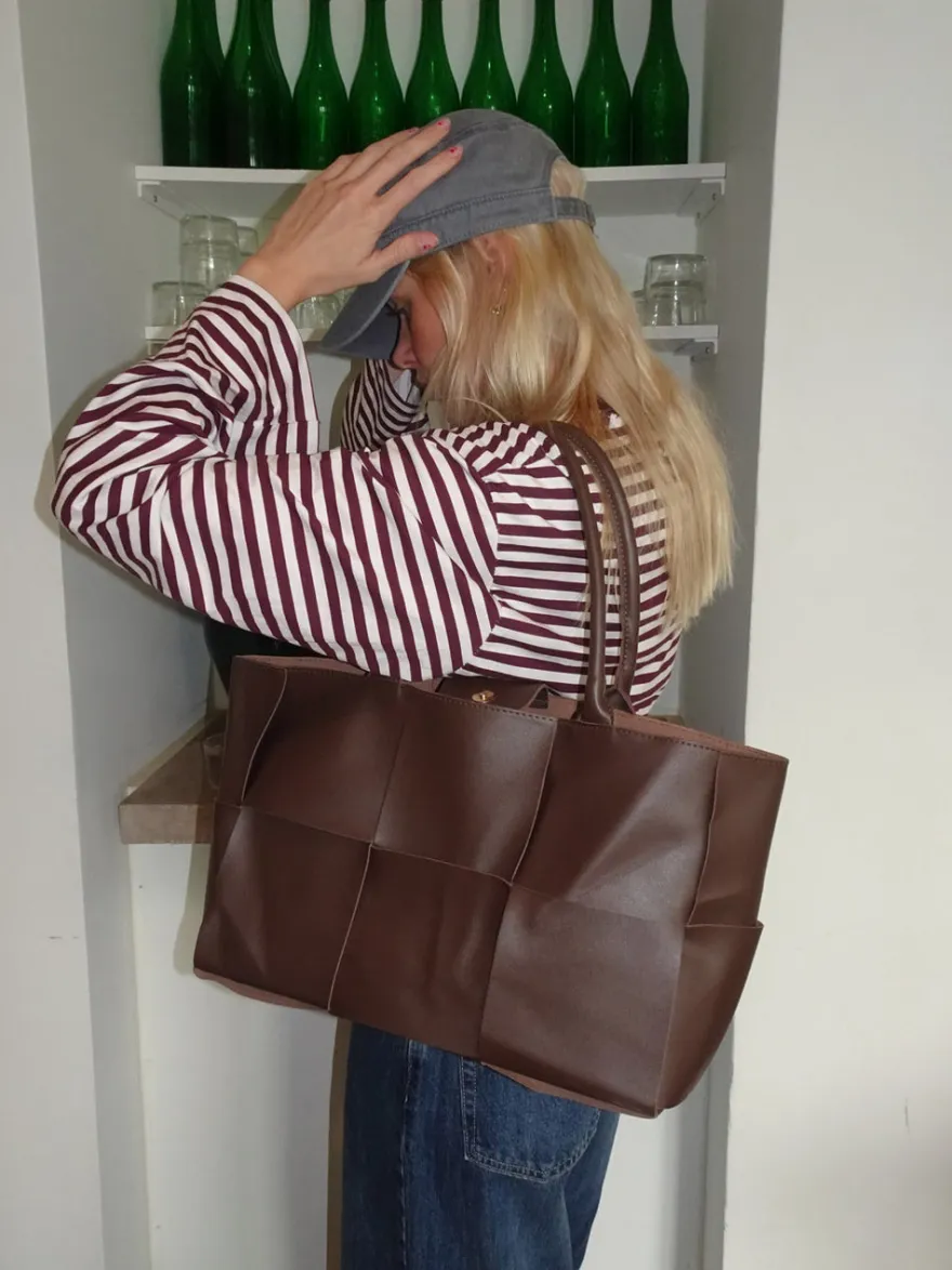 Design By Si Kaia skuldertaske med flet - Brun Discount