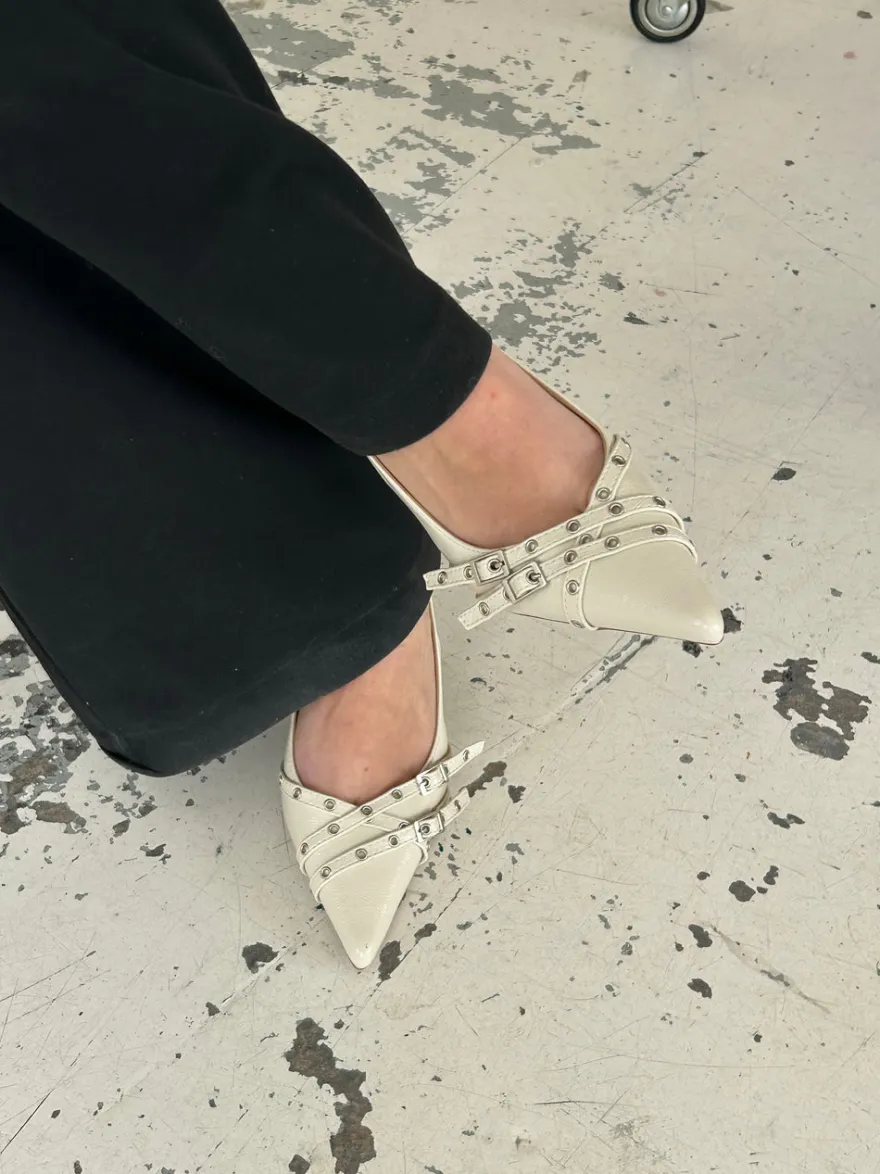 Design By Si Kandy slingback stiletter - Cream Online
