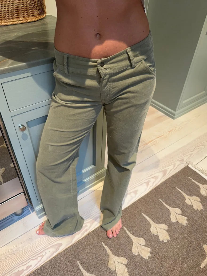 Design By Si Karla fløjlsbukser - Kaki grøn Outlet