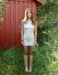 Design By Si Kasy minikjole med pallietter - Beige Best