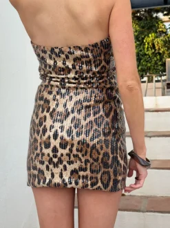 Design By Si Katrina kjole med pallietter - Leopard Clearance