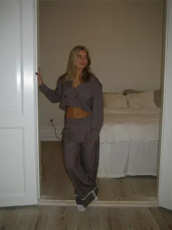 Design By Si Katrine cropped blazer - Brun melange Best