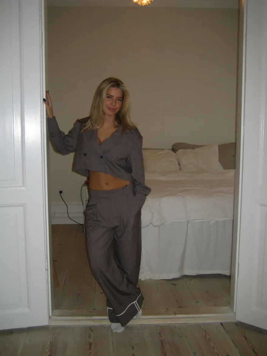 Design By Si Katrine suitbukser med detaljer - Brun melange Discount