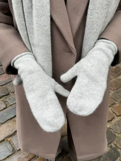 Design By Si Kehlani luffer i strik - Lys grå New