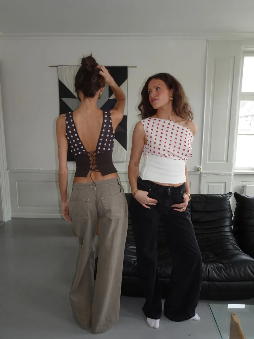 Design By Si Kimmie top med polkaprikker - Brun/hvid Sale