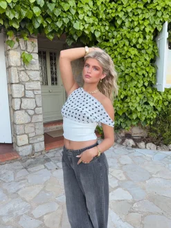Design By Si Kimmie top med polkaprikker - Hvid/navy New