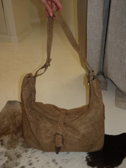 Design By Si Kyle skuldertaske i ruskind - Brun Outlet