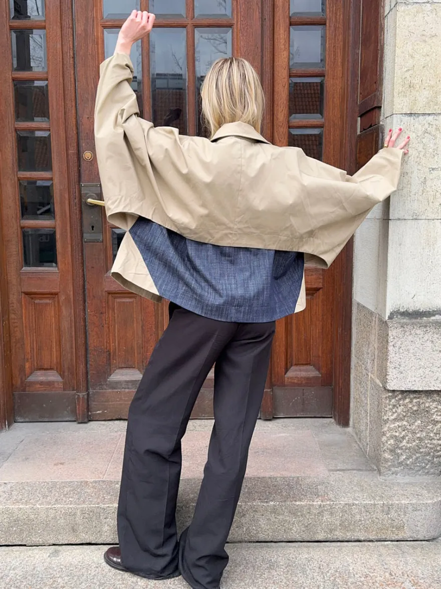 Design By Si Lenaya jakke med denimryg - Beige New