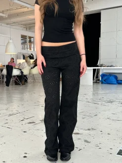 Design By Si Lilia bukser i broderie anglaise - Sort Sale