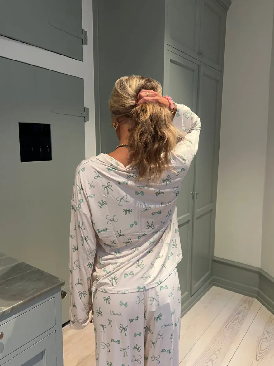 Design By Si Linnea pyjamasbluse med sløjfer - Off white Best