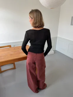 Design By Si Lova figursyet striktrøje - Sort Online