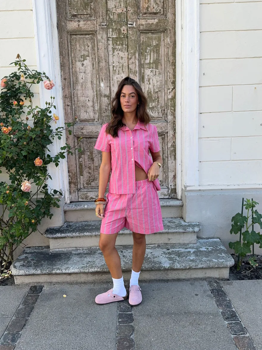 Design By Si Lula shorts med striber - Pink/hvid/sort Sale